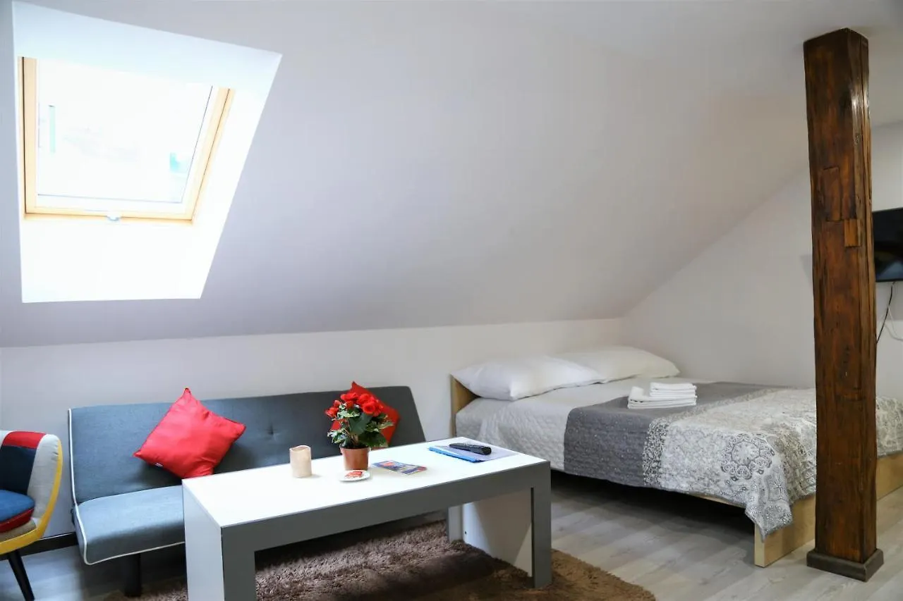 Republic Square Loft Apartments Prag 0*,
