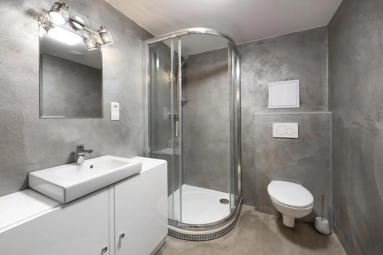 Republic Square Loft Apartments Prag Apart Otel
